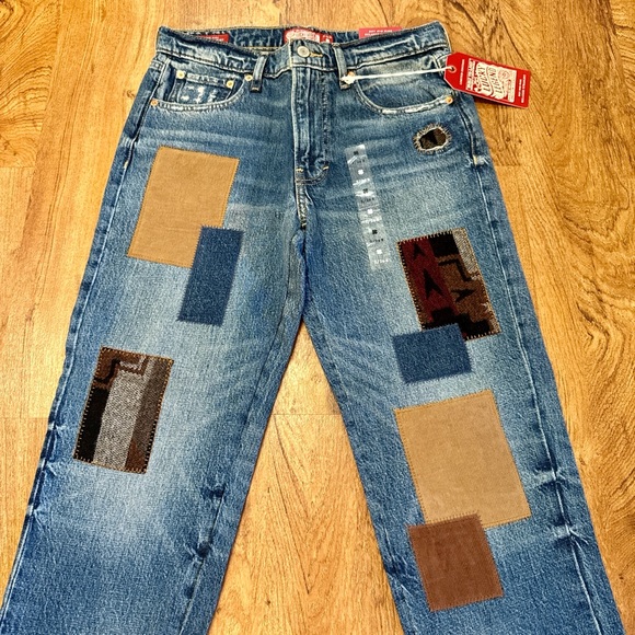 NWT. Lucky Brand Boy Midrise Relaxed Straight Patchwork Jeans. 2/26 R. - Picture 3 of 14